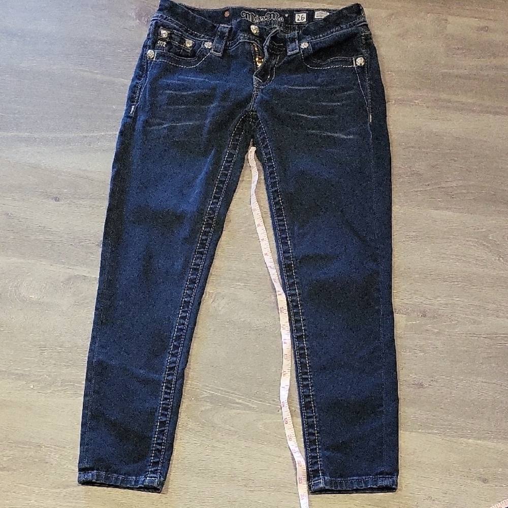 Miss Me Skinny Crop Jeans. Size 26. Good Condition.